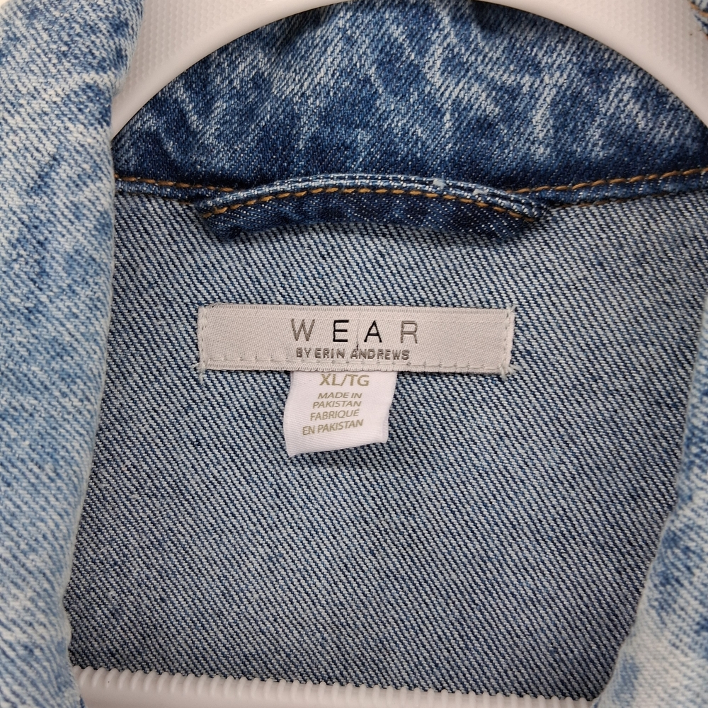 Women’s Light Blue Washed Denim Jacket with Patch - Picture 3 of 5